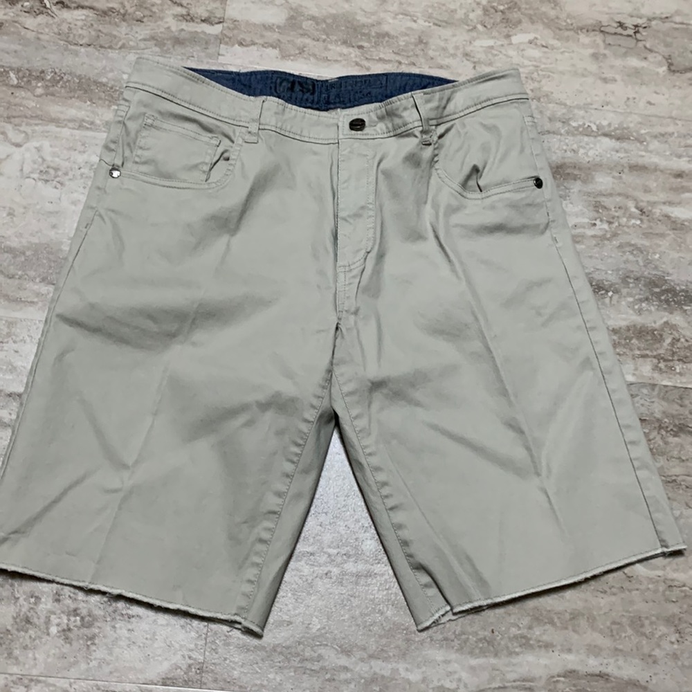 Skate shorts. CCS 34